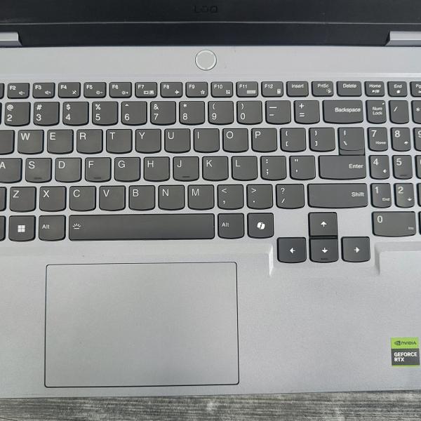 Gaming Laptop Lenovo LOQ 15ARP9 Rtx 4050