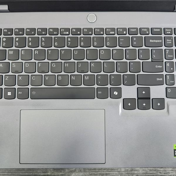 Lenovo LOQ 25ARP9 Ryzen7 7000hs