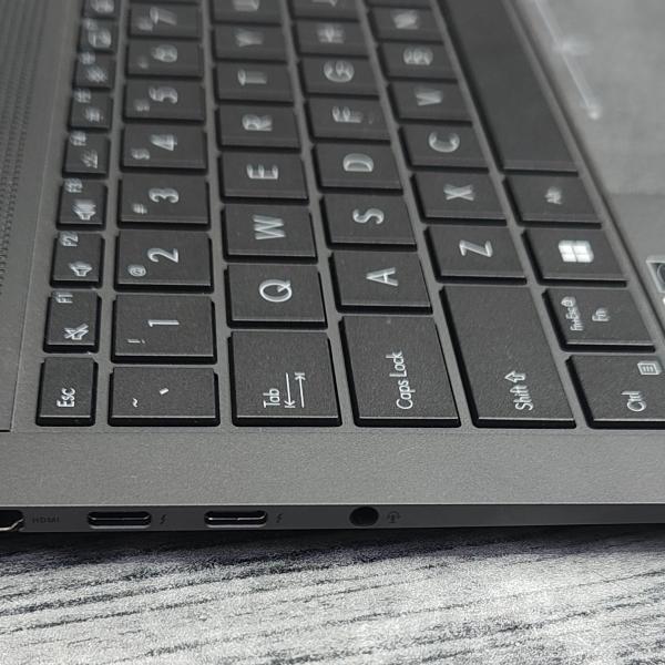 Asus zenBook core ultra 7