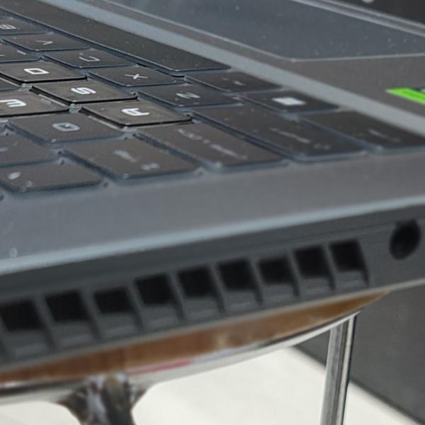 Laptop thin15 core i511th generation