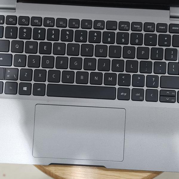 Dell laptop latitude 5320touch screen
