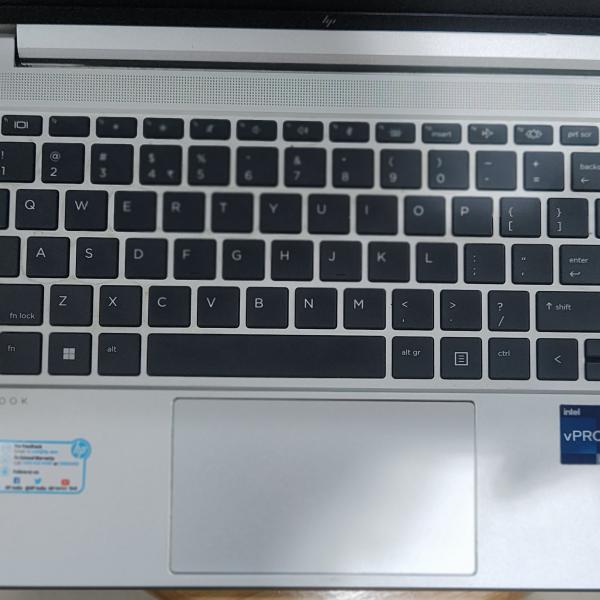 Hp laptop640g9 core i512th gen