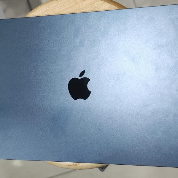 MacBook laptop (apple) m4air 2025 a3241