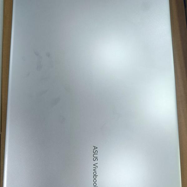 Asus vivobook Ryzen ai 160inch