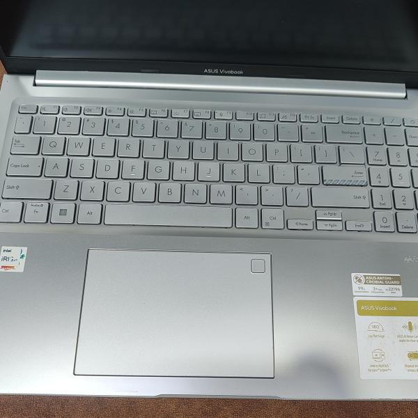 Asus vivobook 12th gen core i7