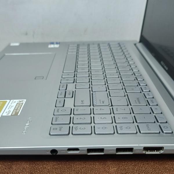 Asus vivobook 12th gen core i7