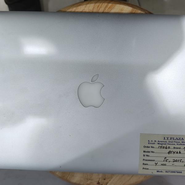 Apple laptop Core i5th 2015air