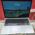MacBook i72020 laptop