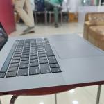 MacBook laptop i9 2019