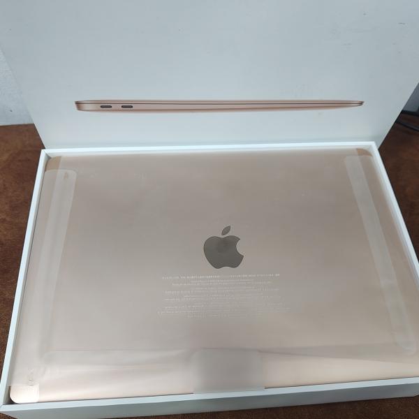 MacBook Air M1 chip 8gb 256gb