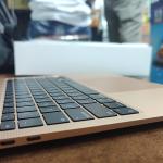 MacBook Air M1 chip 8gb 256gb