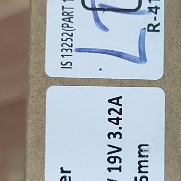 Laptop adapter lt65 LAC19v51