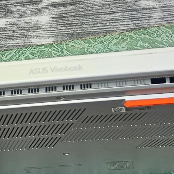 Asus Vivobook S15 s5504va core i5 13H genration