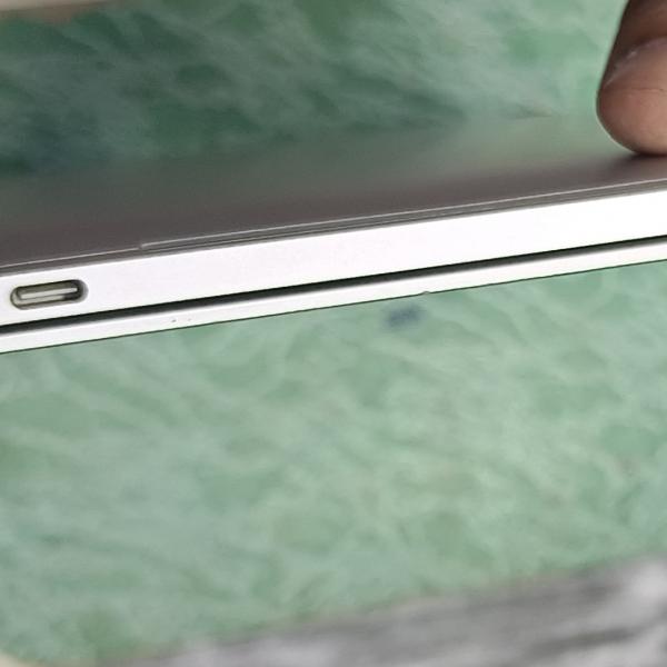 MacBook Pro A1989 core i7 16gb ram 512gb ssd 2018 model