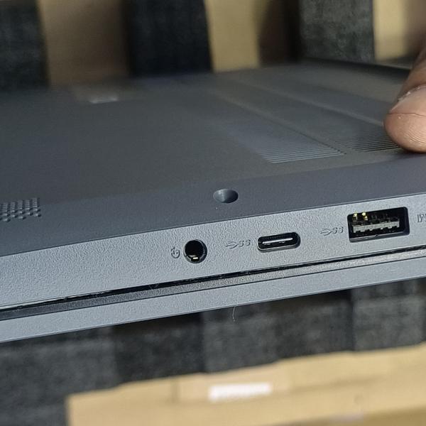 Lenovo LOQ 15IAX9E Core i7 12650HX 11months in warranty new