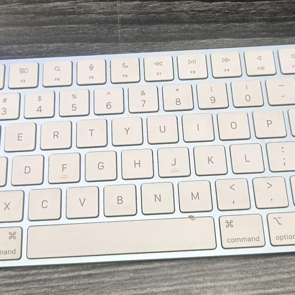 iMac apple m1 ram 8gb ssd 512gb 2021 model 24inch screen