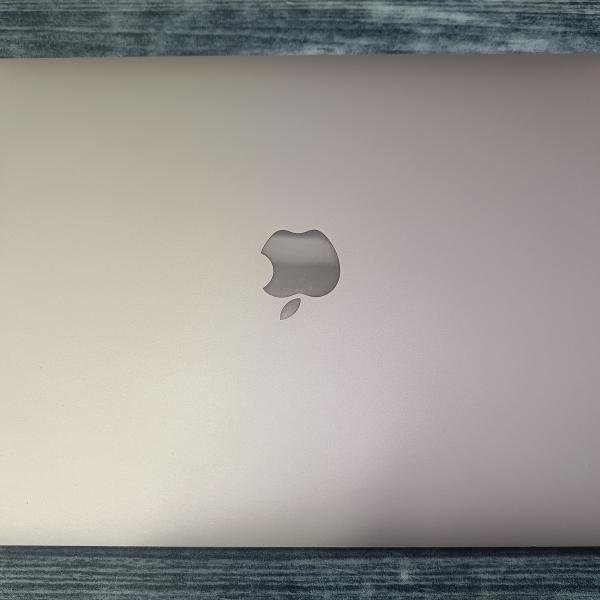 MacBook Air A2337, M1 chip Ram 8gb Ssd 256gb