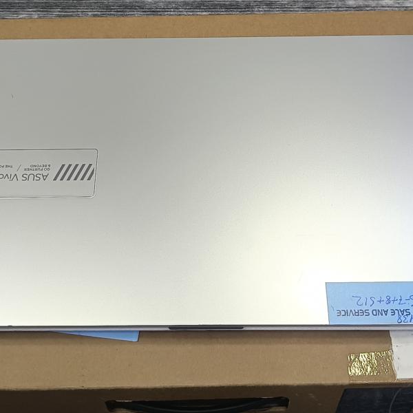 Asus Vivobook E1404FA ryzen5 7000 ram8gb